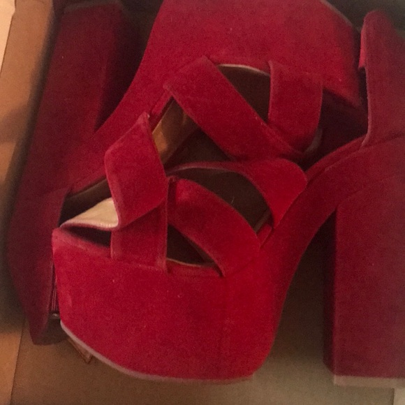 Worn - Picture 1 of 2